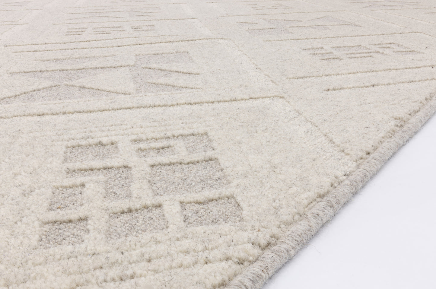 Agnella Rugs Design Discoveries V&A Collection MANHATTAN Light Grey - Free Delivery