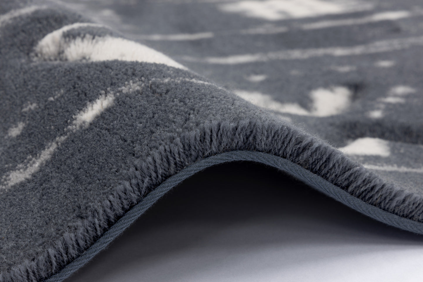 Agnella Rugs Design Discoveries V&A Collection MASI Graphite - Free Delivery