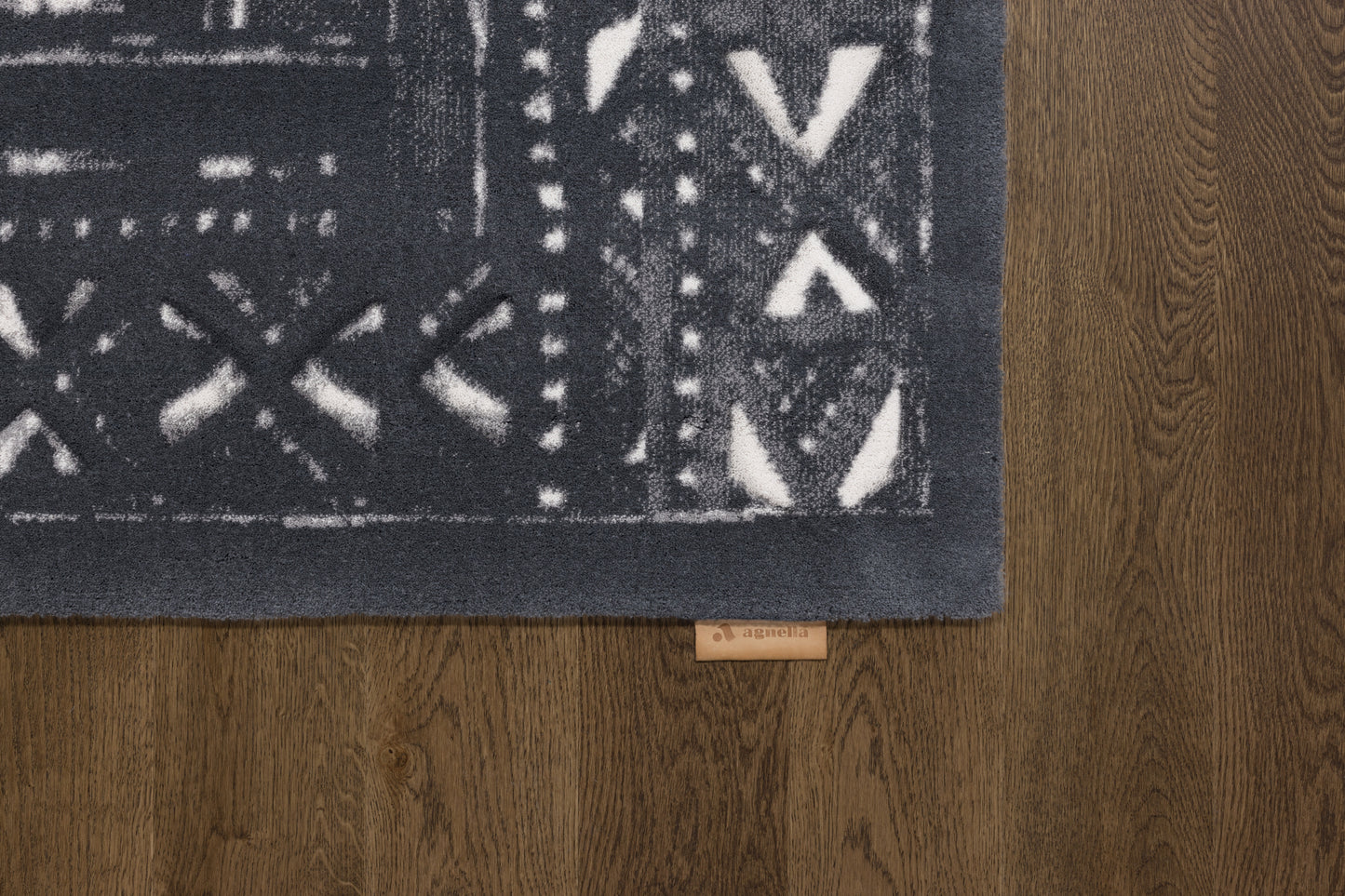 Agnella Rugs Design Discoveries V&A Collection MASI Graphite - Free Delivery