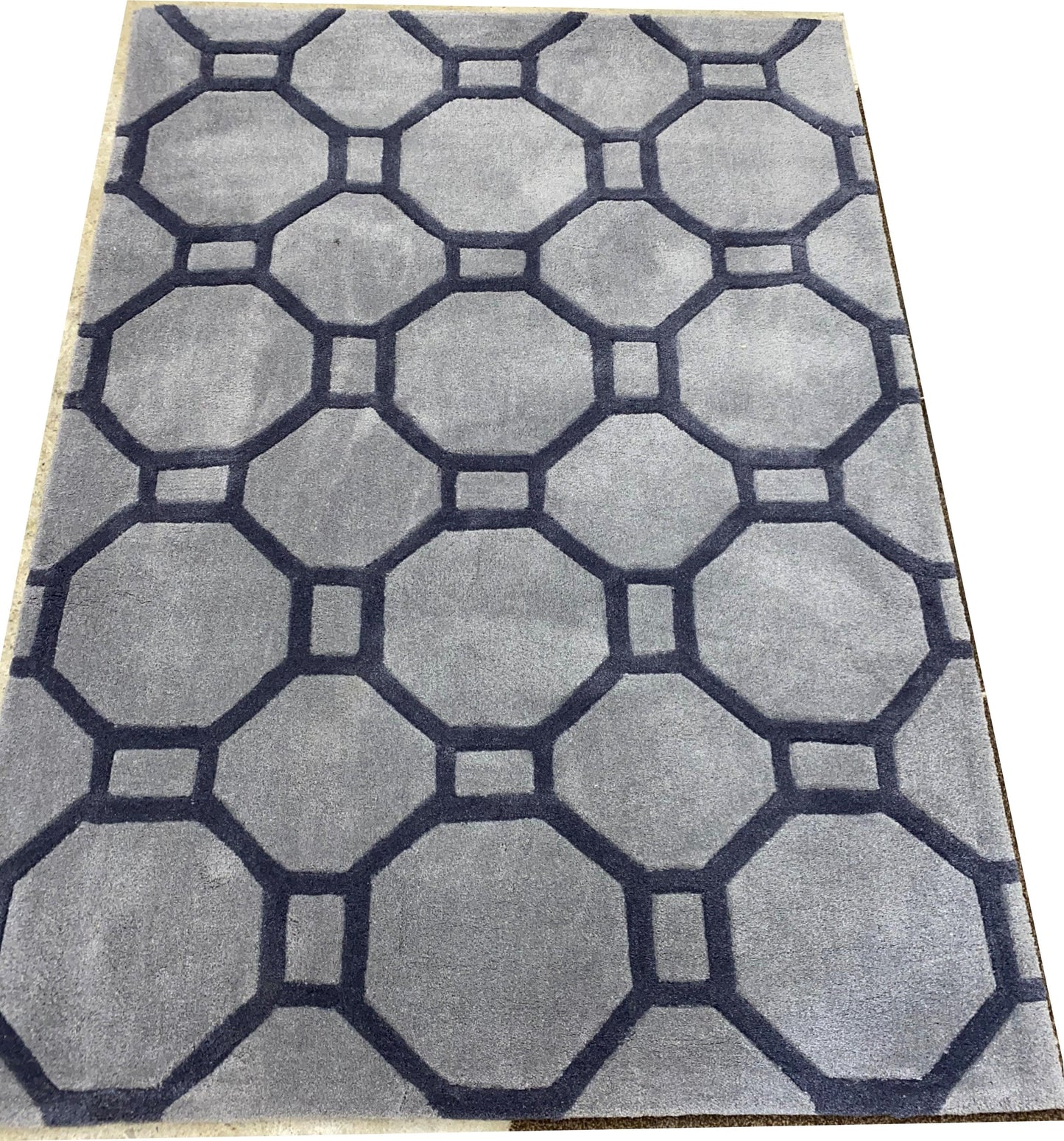 Rug for Sale Measuring 120cm x 170cm - Grey Hong Kong Rug - Free UK Delivery
