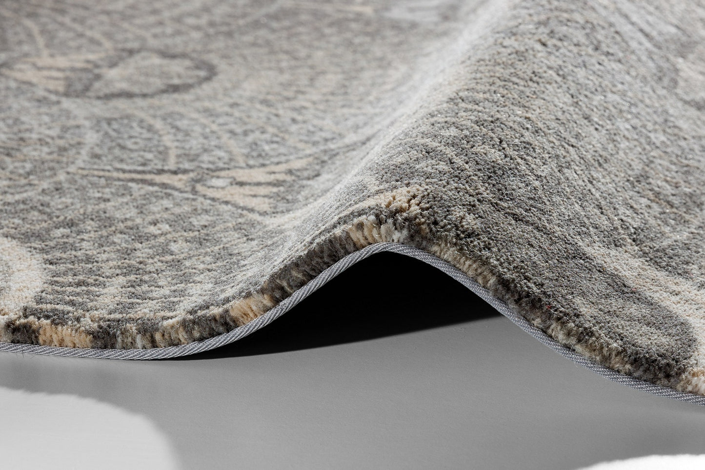 Agnella Rugs Calisia M KATI Anthracite - 50% British Wool 50% New Zealand Wool - Free Delivery