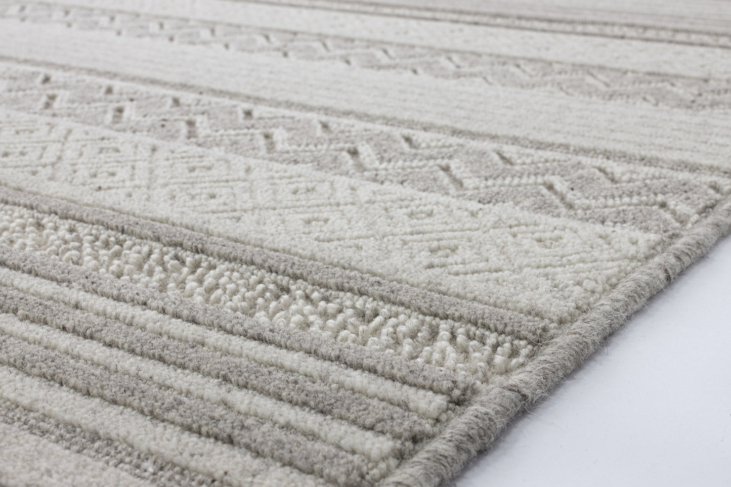 Agnella Rugs Noble ONI Light Grey - 100% Undyed British Wool - Free Delivery