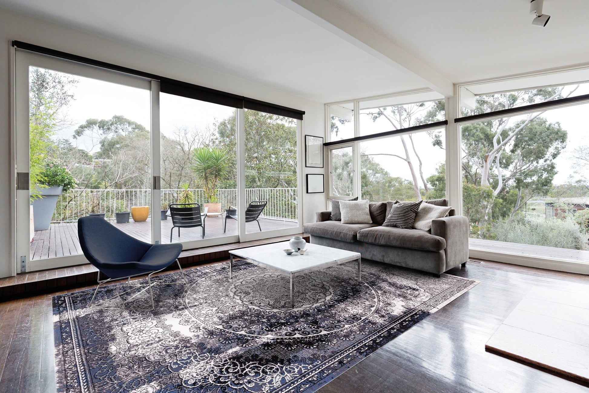 Agnella Rugs Agnus CURRUS Black - 100% New Zealand Wool - Free Delivery