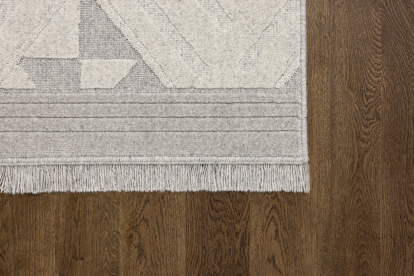 Agnella Rugs Design Discoveries V&A Collection MANHATTAN Light Grey - Free Delivery