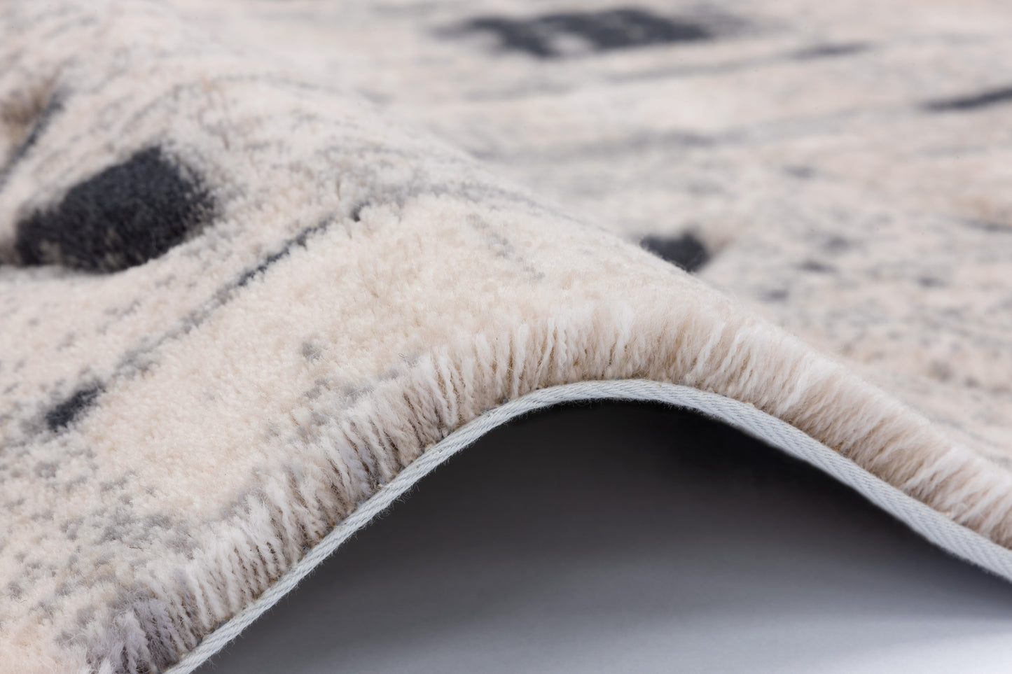 Agnella Rugs Design Discoveries V&A Collection MAWSON Polar White - Free Delivery