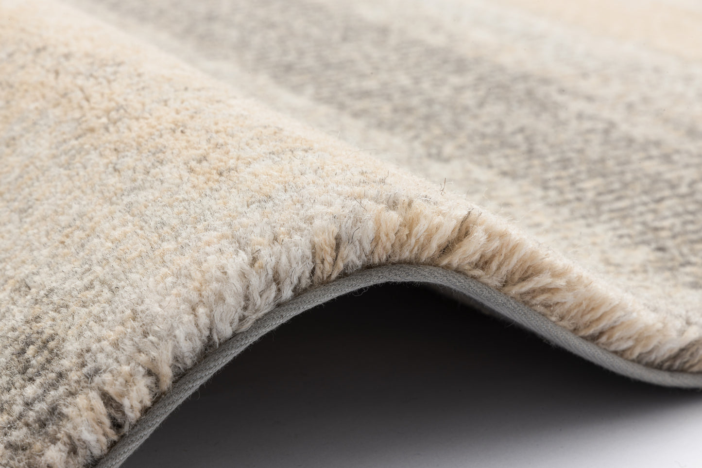 Agnella Rugs Calisia M ELIDU Grey - 50% British Wool 50% New Zealand Wool - Free Delivery